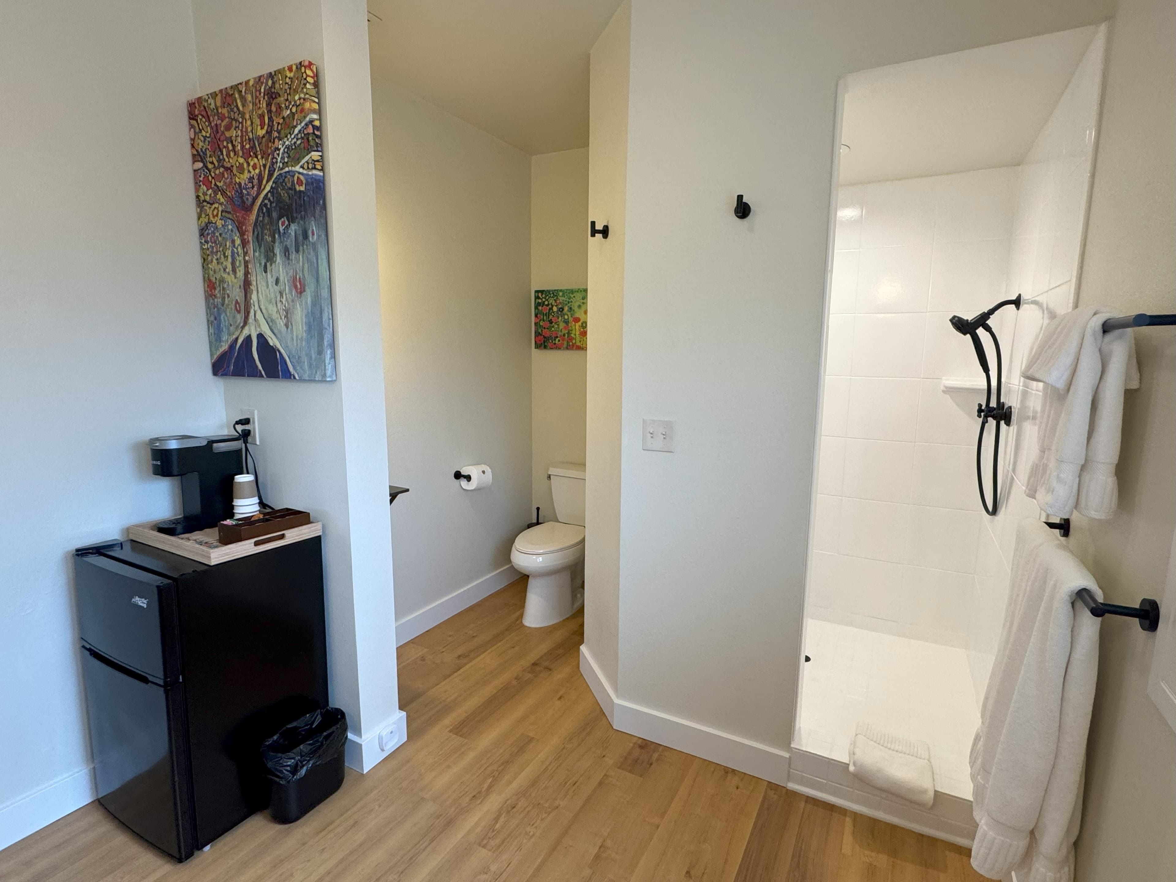 Southeast Bay Street Bathroom